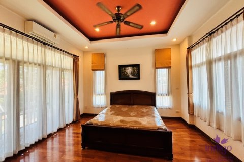 Haus in Hang Dong, Thailand 6 Schlafzimmer № 250910 - Foto 22