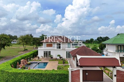 House in Pattaya, Thailand 3 bedrooms № 250308