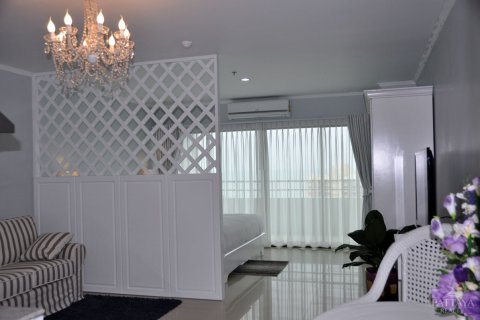 Condominio de 2 dormitorios en Pattaya, Tailandia № 242718