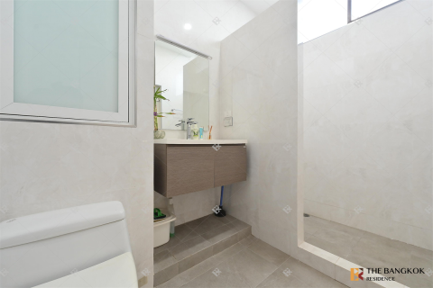 Condominio de 3 dormitorios en Bangkok, Tailandia № 194630 - foto 9