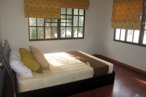 Casa de 3 dormitorios en Pattaya, Tailandia № 243292 - foto 11