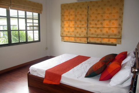 Casa de 3 dormitorios en Pattaya, Tailandia № 243292 - foto 17