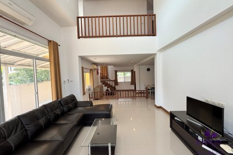 Haus in San Sai, Thailand 4 Schlafzimmer № 250909 - Foto 12