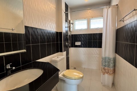Haus in San Sai, Thailand 4 Schlafzimmer № 250909 - Foto 9
