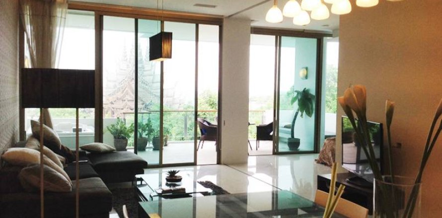 Condominio de 2 dormitorios en Pattaya, Tailandia № 242207