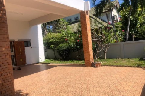 Casa de 3 dormitorios en Pattaya, Tailandia № 243204 - foto 6