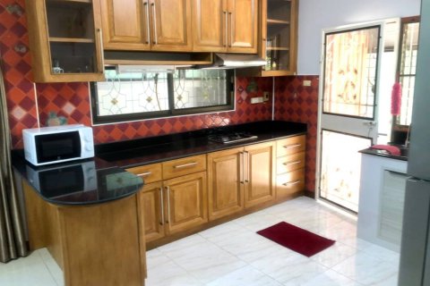 Casa de 3 dormitorios en Pattaya, Tailandia № 243204 - foto 7