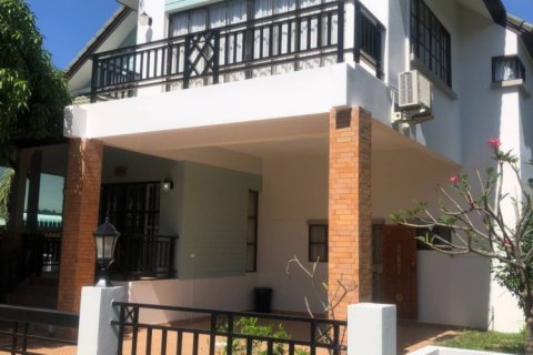 Casa de 3 dormitorios en Pattaya, Tailandia № 243204 - foto 15