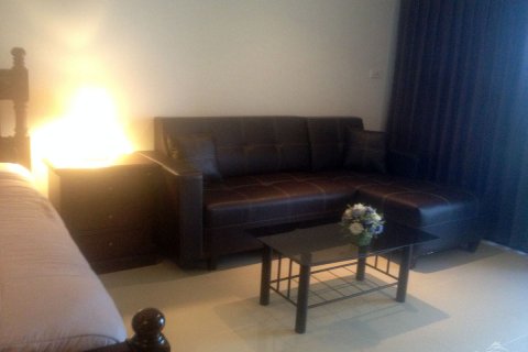 Estudio en el condominio en Pattaya, Tailandia № 242882