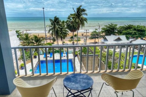Condo on Jomtien Beach, Pattaya, Thailand, 4 bedrooms № 242567 - photo 11