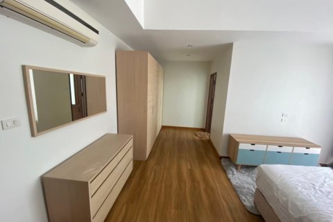 Condo on Jomtien Beach, Pattaya, Thailand, 4 bedrooms № 242567 - photo 3