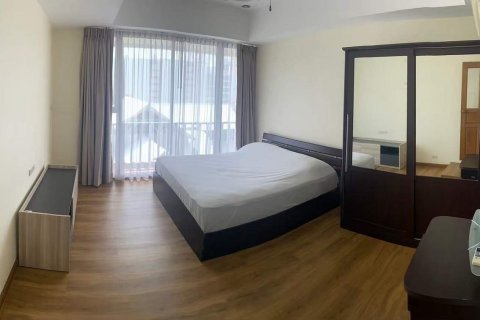 Condo on Jomtien Beach, Pattaya, Thailand, 4 bedrooms № 242567 - photo 12