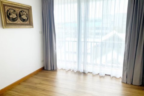 Condo on Jomtien Beach, Pattaya, Thailand, 4 bedrooms № 242567 - photo 5