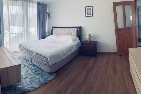 Condo on Jomtien Beach, Pattaya, Thailand, 4 bedrooms № 242567 - photo 2