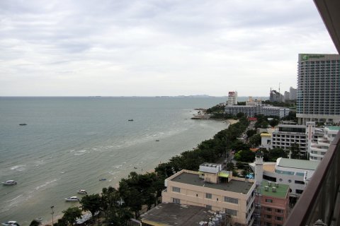 Condominio de 2 dormitorios en Pattaya, Tailandia № 242624 - foto 2