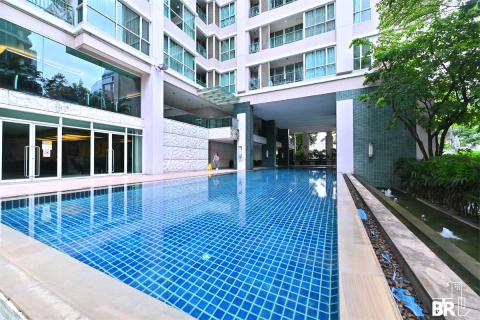 Condo in Bangkok, Thailand, 2 bedrooms № 185888 - photo 8