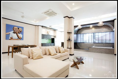 Eigentumswohnung in Pattaya, Thailand, 2 Schlafzimmer  № 242653