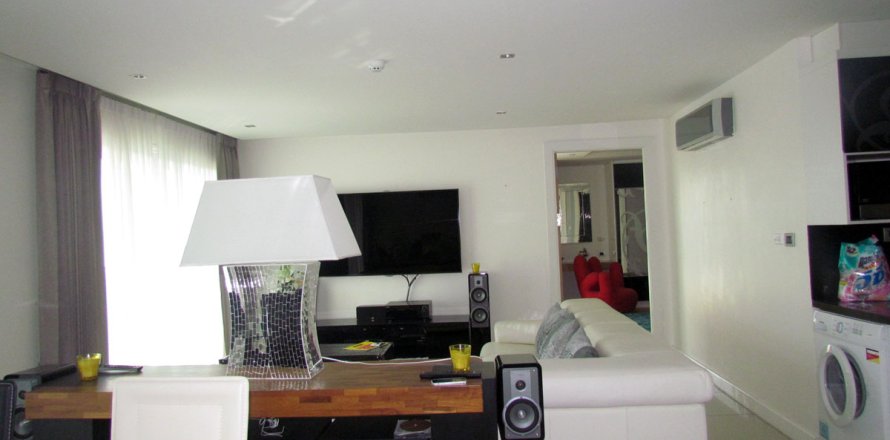 Condominio de 2 dormitorios en Pattaya, Tailandia № 242173