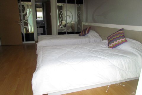 Condominio de 2 dormitorios en Pattaya, Tailandia № 242173 - foto 11
