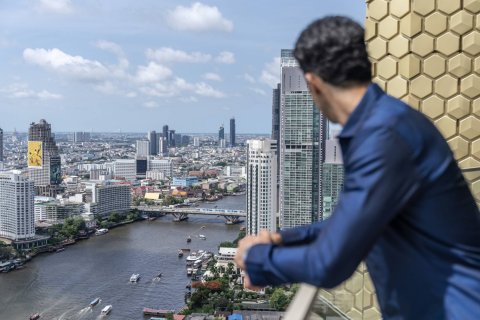 Ático de 4 dormitorios en Bangkok, Tailandia № 180436 - foto 12