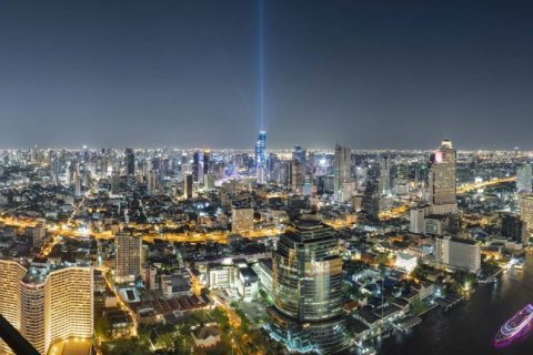 Ático de 4 dormitorios en Bangkok, Tailandia № 180436 - foto 21