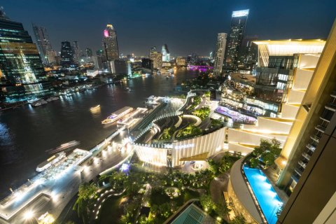 Ático de 4 dormitorios en Bangkok, Tailandia № 180436 - foto 19