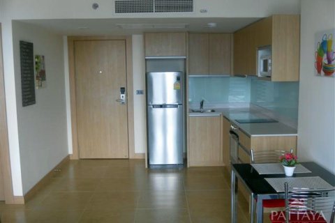Condo in Pattaya, Thailand, 1 bedroom  № 243046