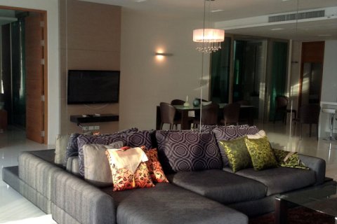 Condominio de 2 dormitorios en Pattaya, Tailandia № 242151 - foto 3