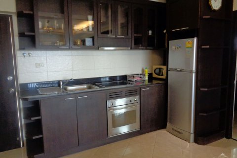 Condo in Pattaya, Thailand, 1 bedroom  № 242129 - photo 3