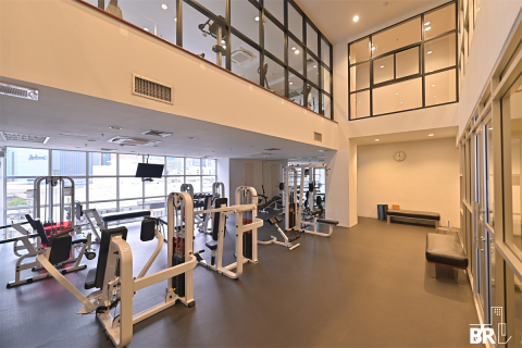 Condo in Bangkok, Thailand, 3 bedrooms № 185250 - photo 2