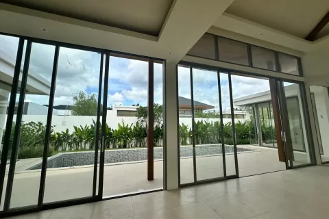 Casa de 3 dormitorios en Bang Tao, Tailandia № 125613 - foto 5