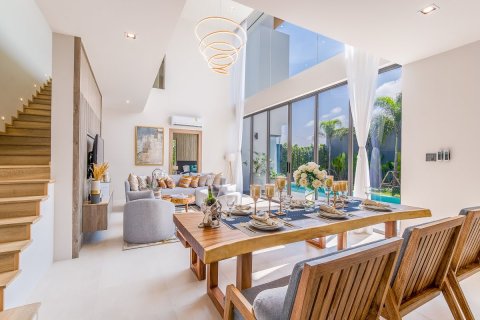 Casa de 3 dormitorios en Bang Tao, Tailandia № 102918 - foto 7