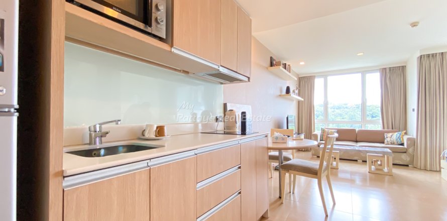 Studio in the Condo in Bang Lamung, Thailand  № 254854