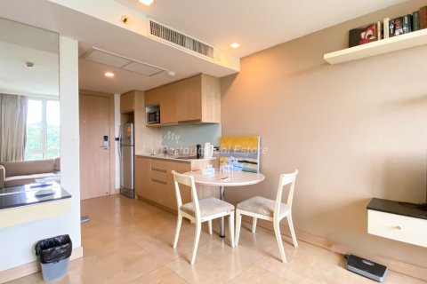 Studio in the Condo in Bang Lamung, Thailand  № 254854 - photo 2
