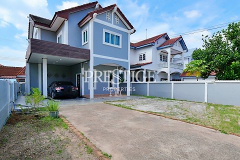 House in Pattaya, Thailand 3 bedrooms № 250387
