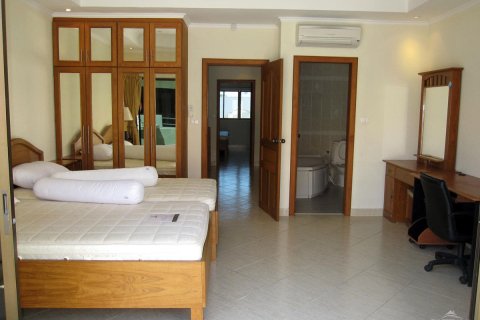 Casa de 2 dormitorios en Pattaya, Tailandia № 243257 - foto 10