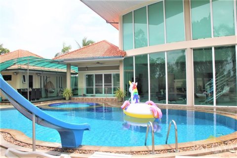 Haus in Pattaya, Thailand 4 Schlafzimmer № 243154 - Foto 6