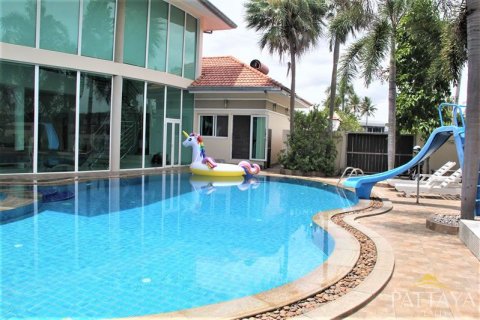 Haus in Pattaya, Thailand 4 Schlafzimmer № 243154 - Foto 2