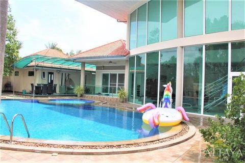 Haus in Pattaya, Thailand 4 Schlafzimmer № 243154 - Foto 4