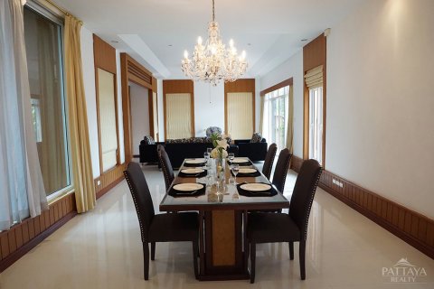 Casa de 3 dormitorios en Pattaya, Tailandia № 243136 - foto 8