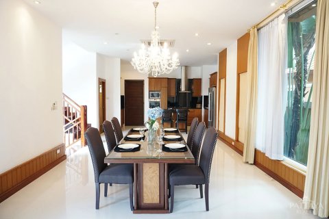 Casa de 3 dormitorios en Pattaya, Tailandia № 243136 - foto 10