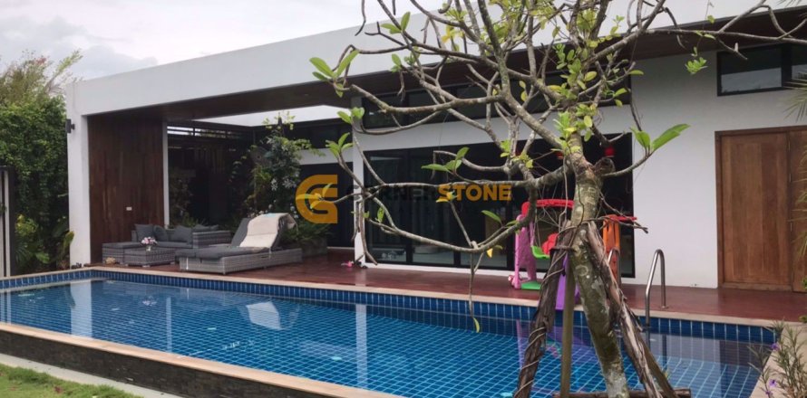 Studio in Pattaya, Thailand № 254719