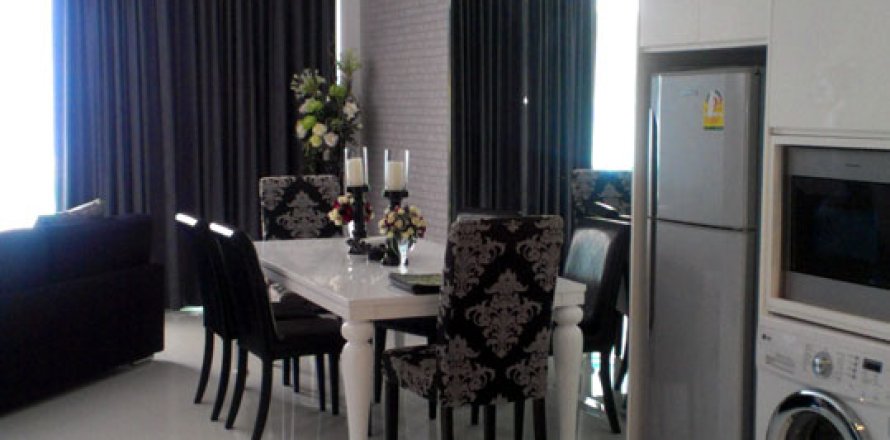 Condominio de 2 dormitorios en Pattaya, Tailandia № 243037