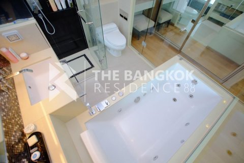 Condo à Bangkok, Thaïlande, 2 chambres № 247523