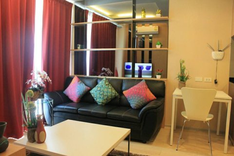 Condominio de 1 dormitorio en Pattaya, Tailandia № 242565 - foto 2