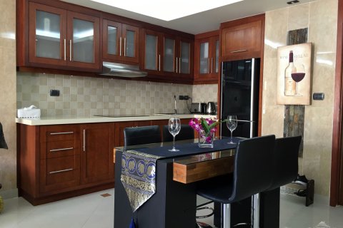 Condominio de 2 dormitorios en Pattaya, Tailandia № 242329 - foto 5