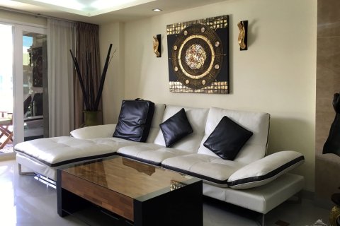 Condominio de 2 dormitorios en Pattaya, Tailandia № 242329