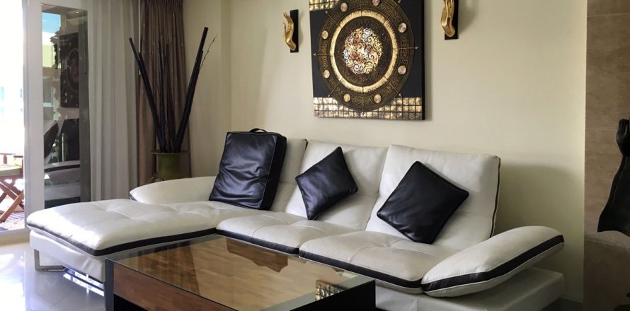 Condominio de 2 dormitorios en Pattaya, Tailandia № 242329