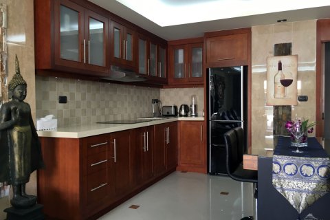 Condominio de 2 dormitorios en Pattaya, Tailandia № 242329 - foto 4