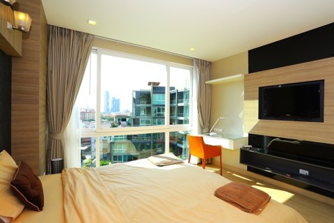 Sobre plano Apus en Pattaya, Tailandia № 27453 - foto 13